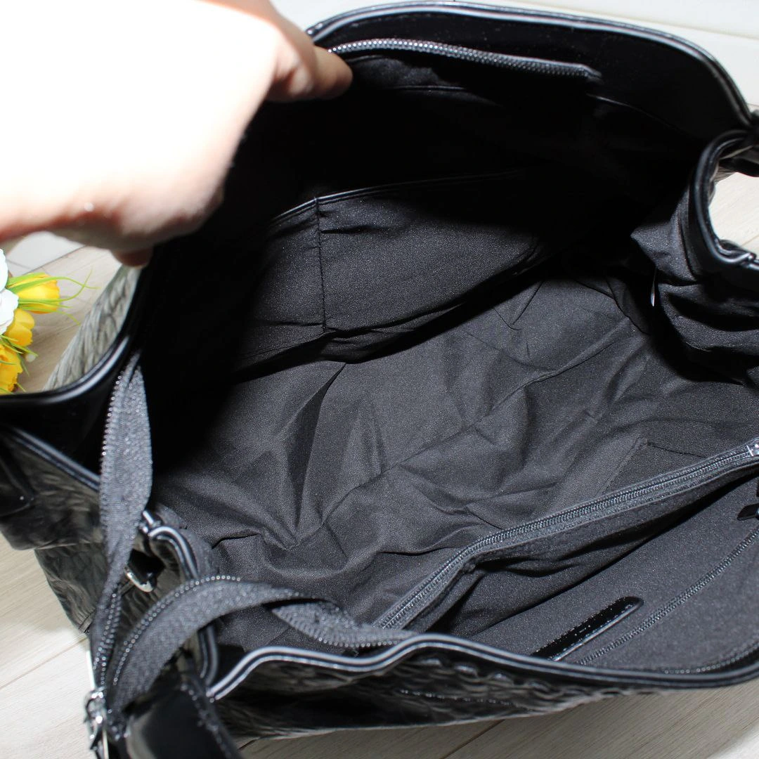 Жіноча чорна сумка-мішок через плече для навчання та міста